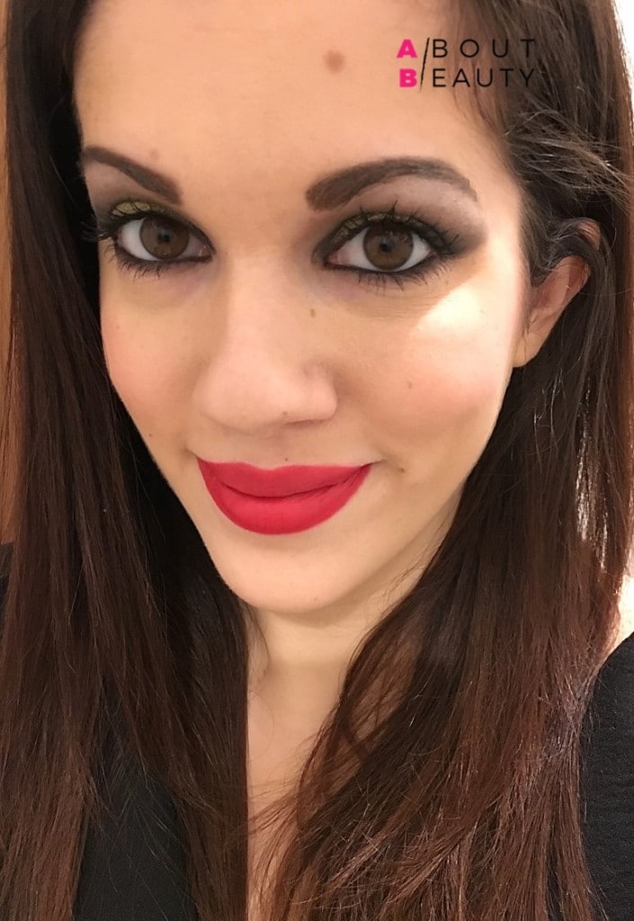 DitaVonTeese_MAC_lipstick_review_swatch