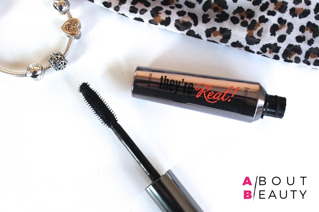 Benefit_They're Real!_Mascara_Review_Application
