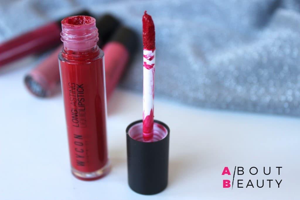 Wycon_Long_Lasting_Liquid_Lipstick_Rosso_15_Swatch_Review