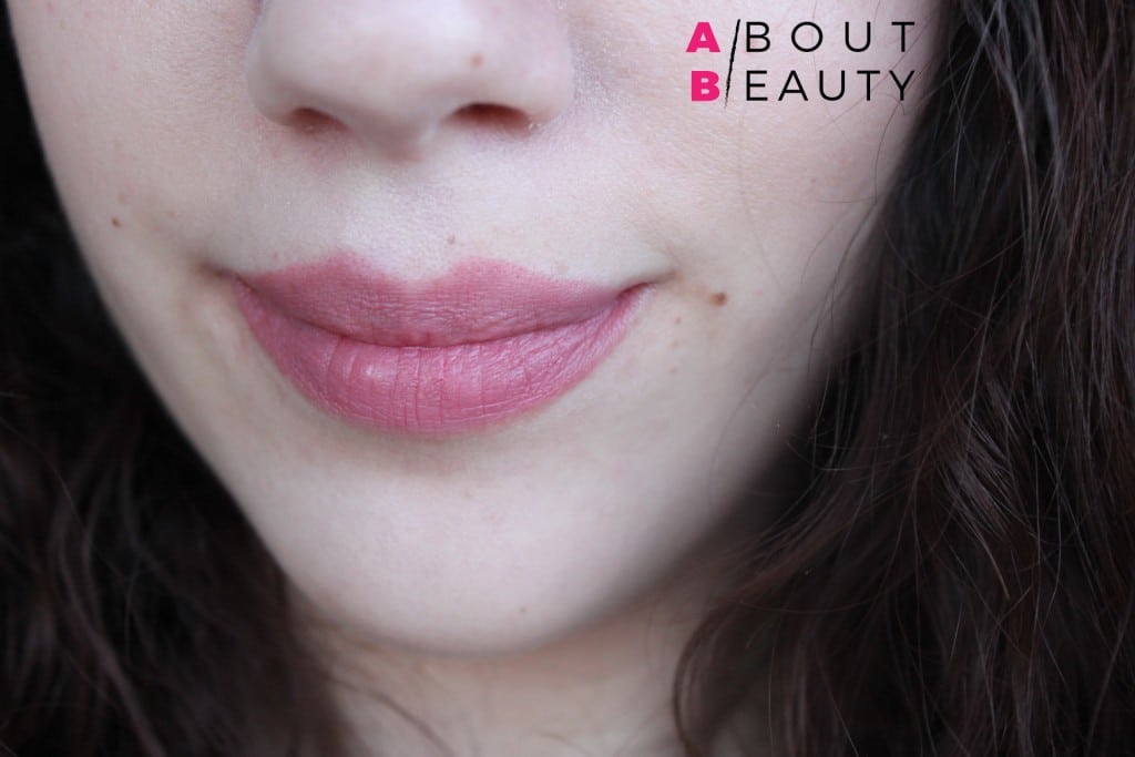 Wycon_Long_Lasting_Liquid_Lipstick_Beige Rosato_05_Swatch_Review