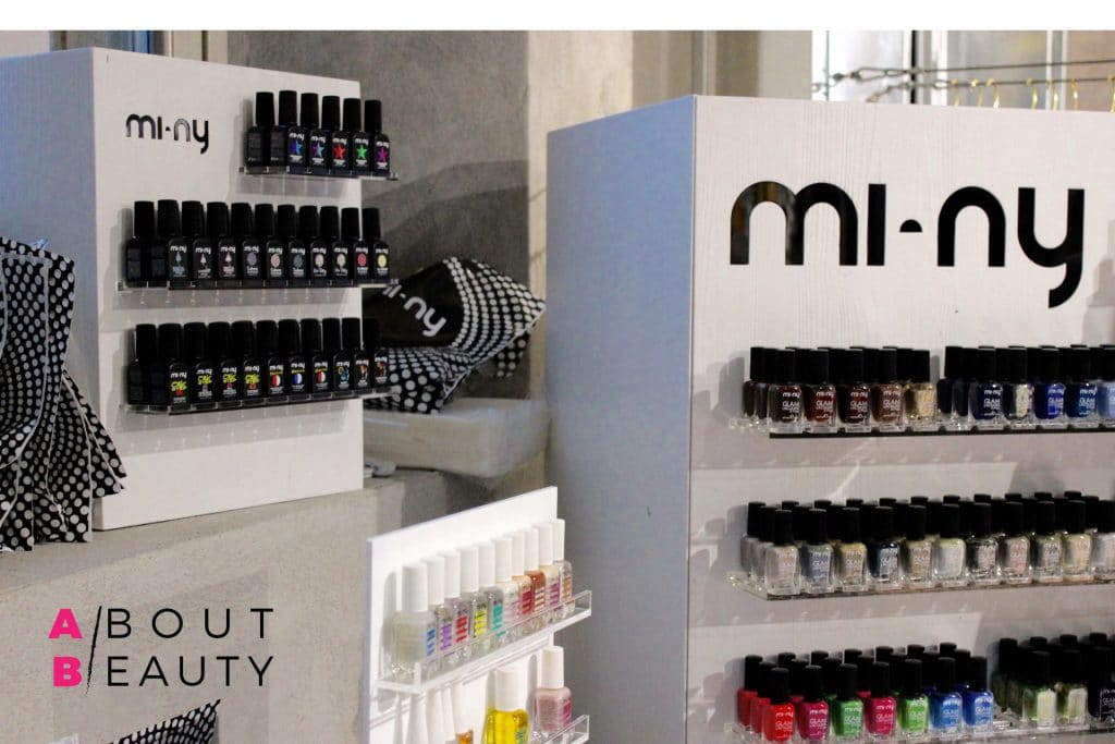 mi-ny-chromatic-mirror-powder-espositori