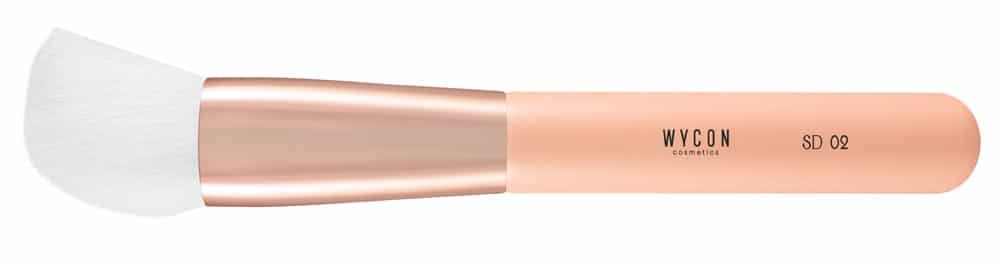 wycon-snow-diva-holiday-collection-brush-02-contouring