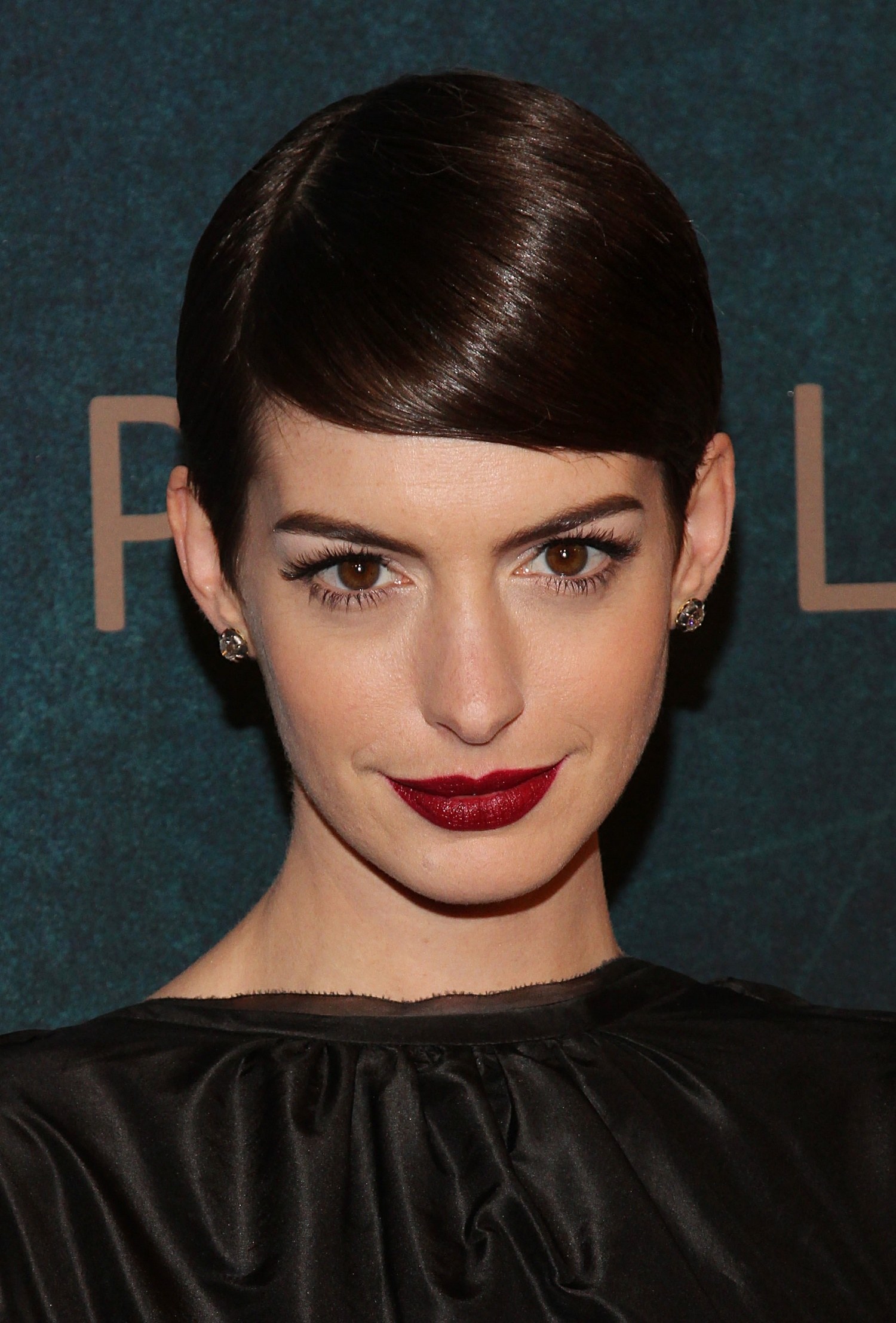 I beauty look delle star, top e flop - Anne Hathaway