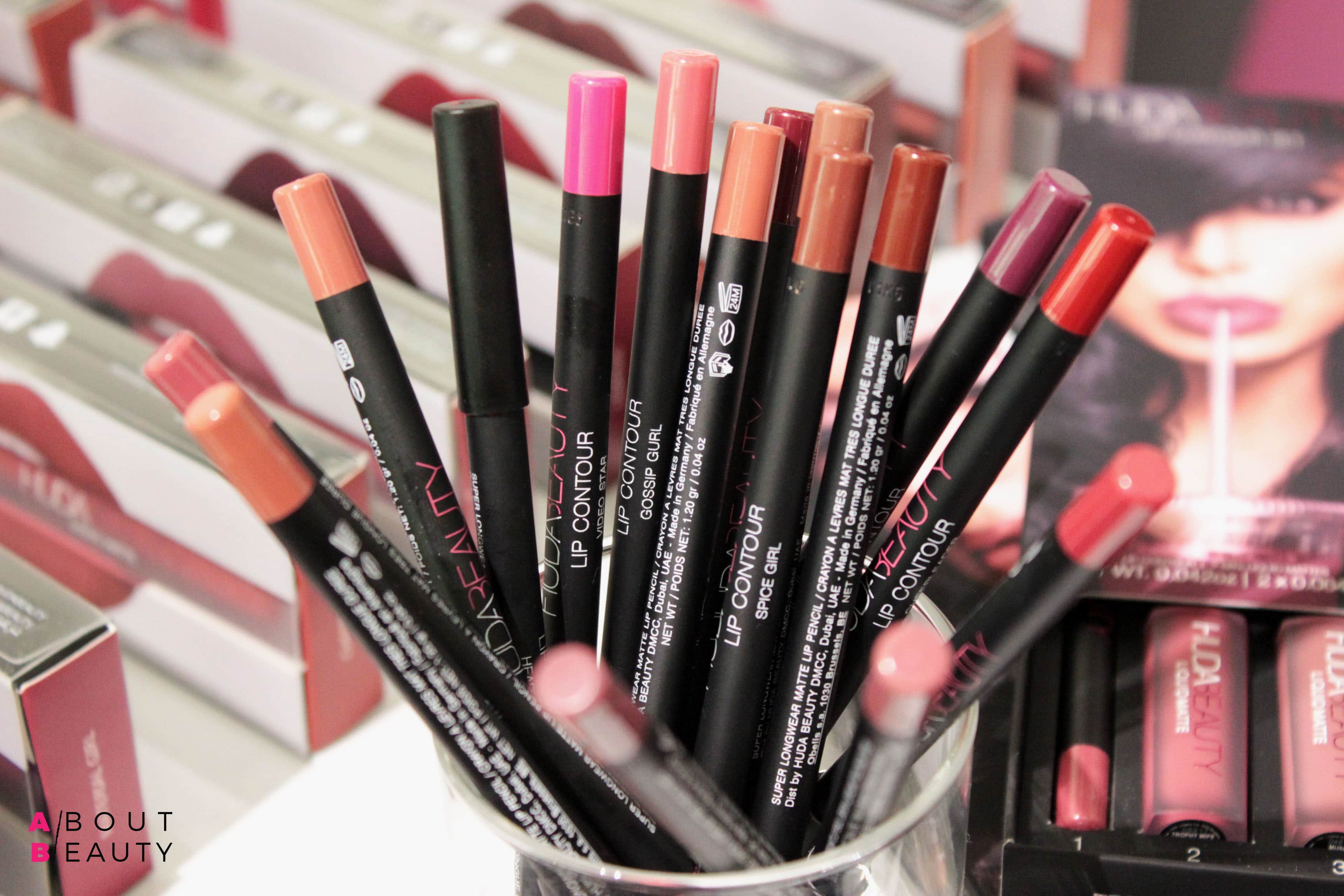 Huda Beauty arriva in Italia: tutti i prodotti presto disponibili da Sephora - Matite labbra lip contour
