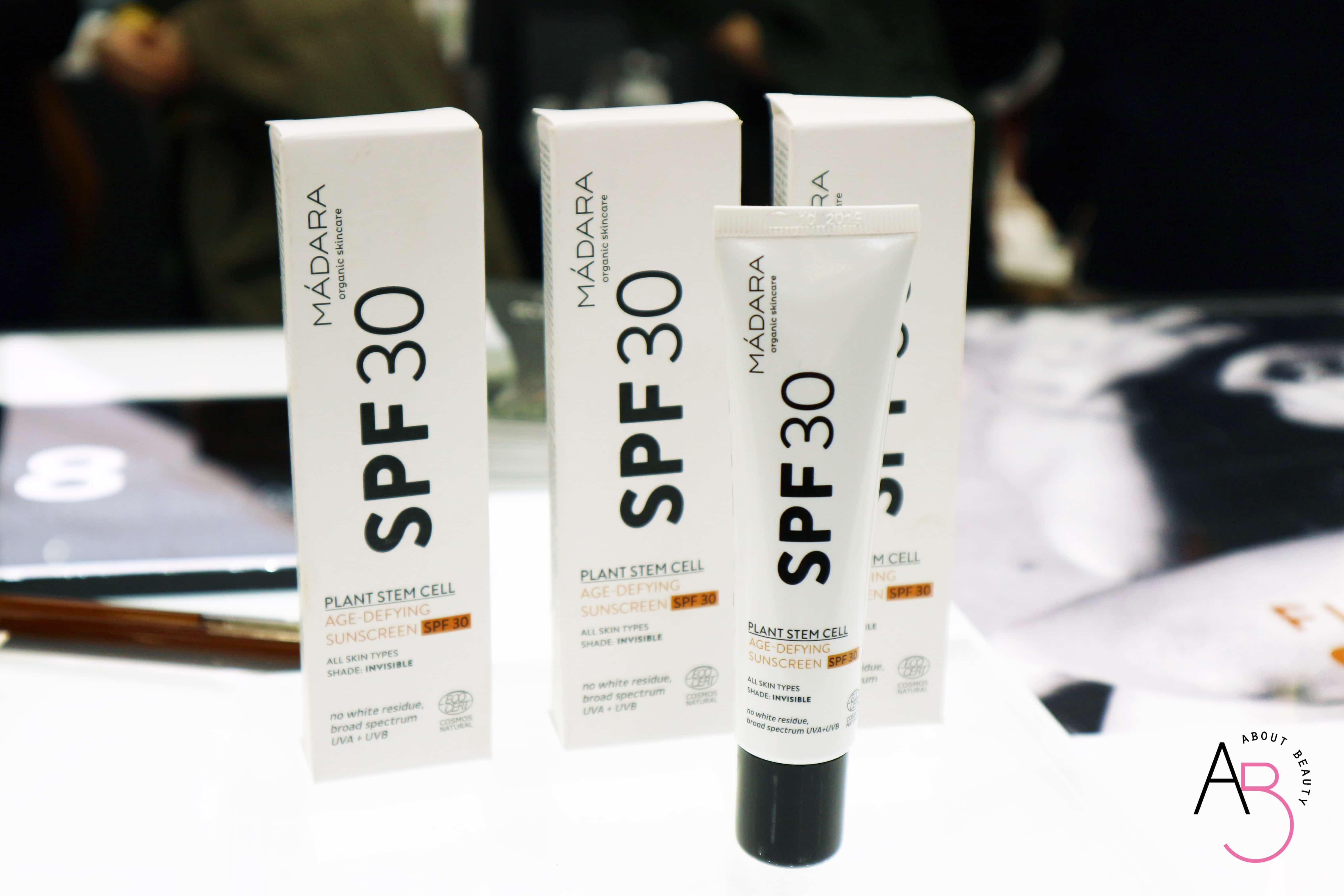 Pillole dal Cosmoprof #2 - Madara e Lavera - Madara Boost Hyaluronic Collagen review, recensione, info, prezzo, dove acquistare - Plant Stem Cell Age Defying Sunscreen SPF30 Crema solare