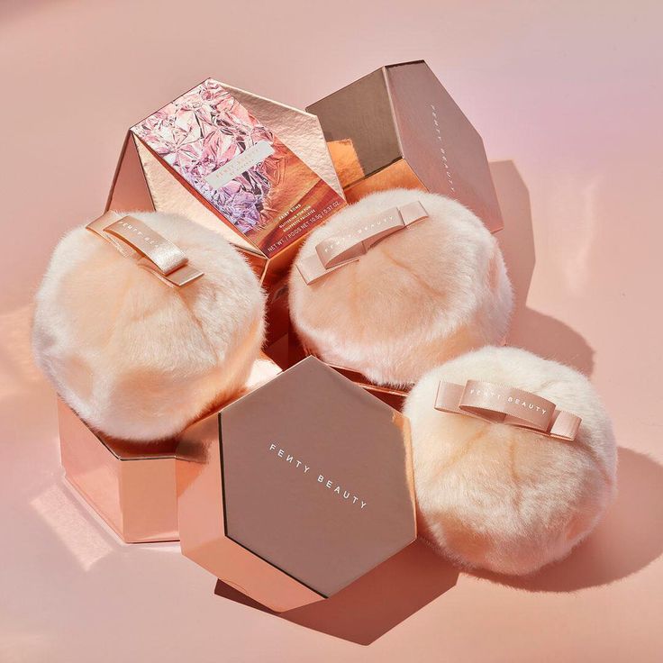 Fenty Beauty Beach Please, la collezione estiva che illuminerà la tua estate - info, prezzi, swatch, comparazioni, review