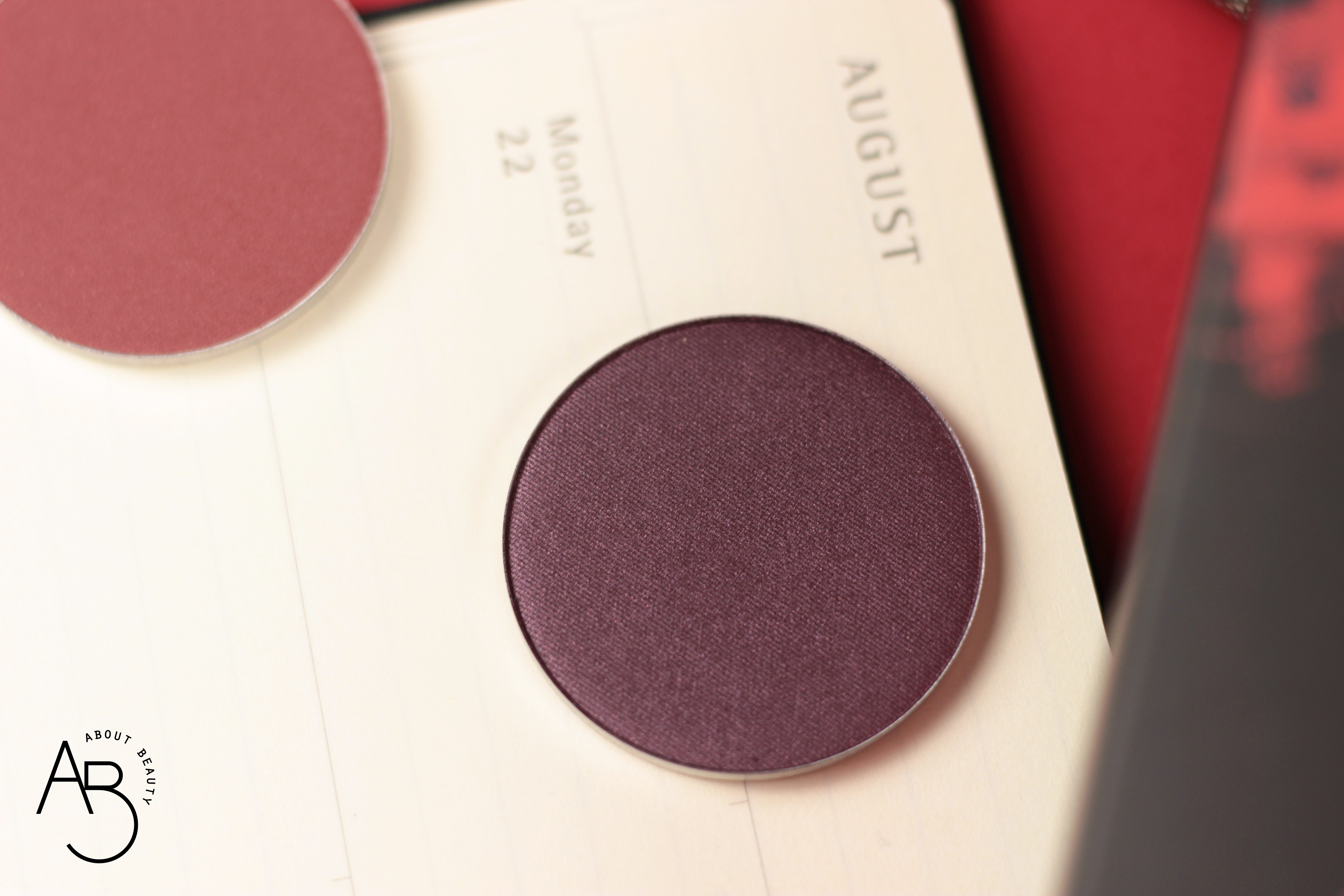 Neve Cosmetics Rebel Epoque - Review, recensione, opinioni, swatch, prezzo, dove acquistare, sconto - Ombretto Subterranean