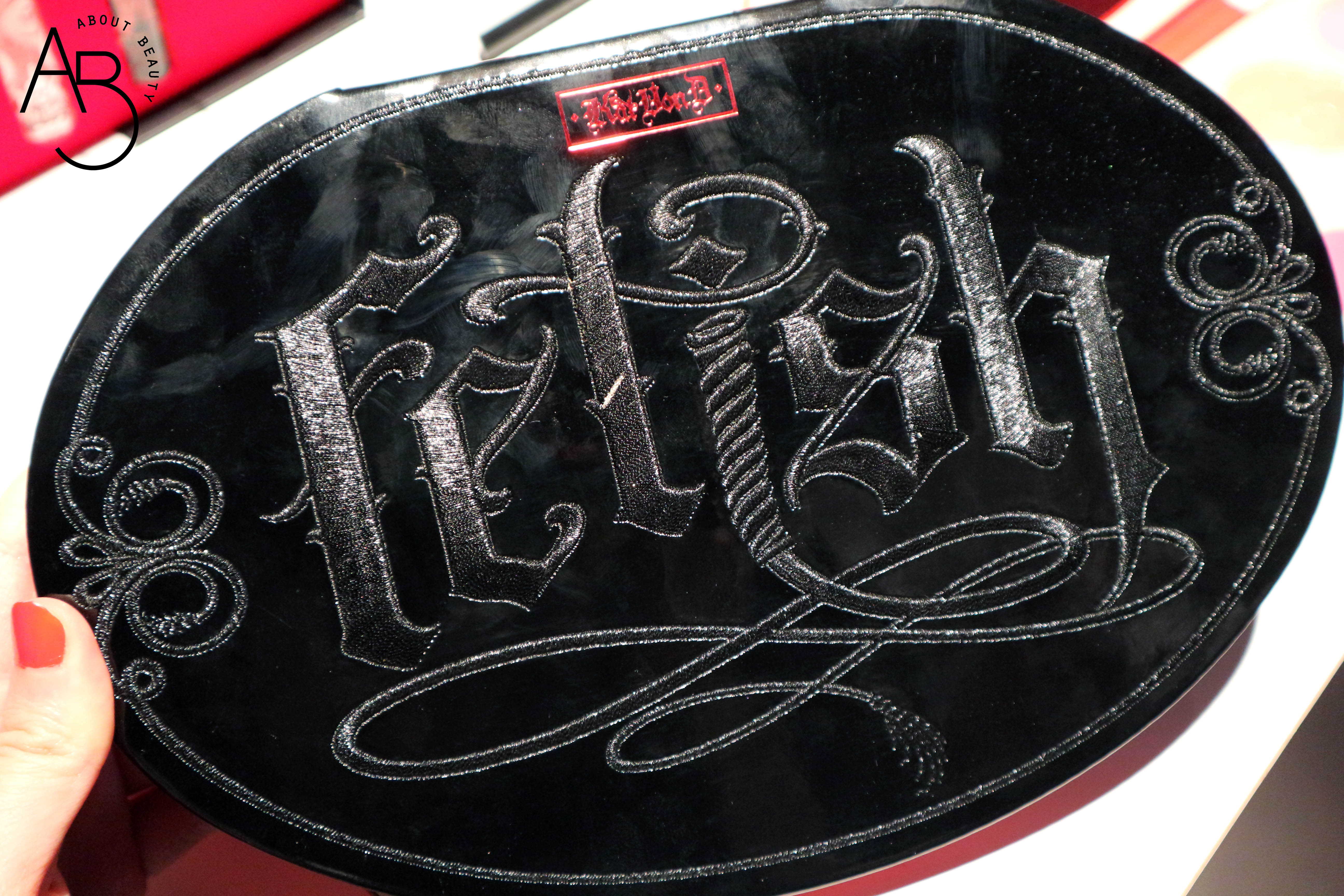 Sephora Natale 2018 Novita da non perdere - Make-up - Kat Von D Fetish Eyeshadow Palette ombretti - Review, recensione, swatch, info, prezzo, dove acquistare, data di uscita, packaging 2