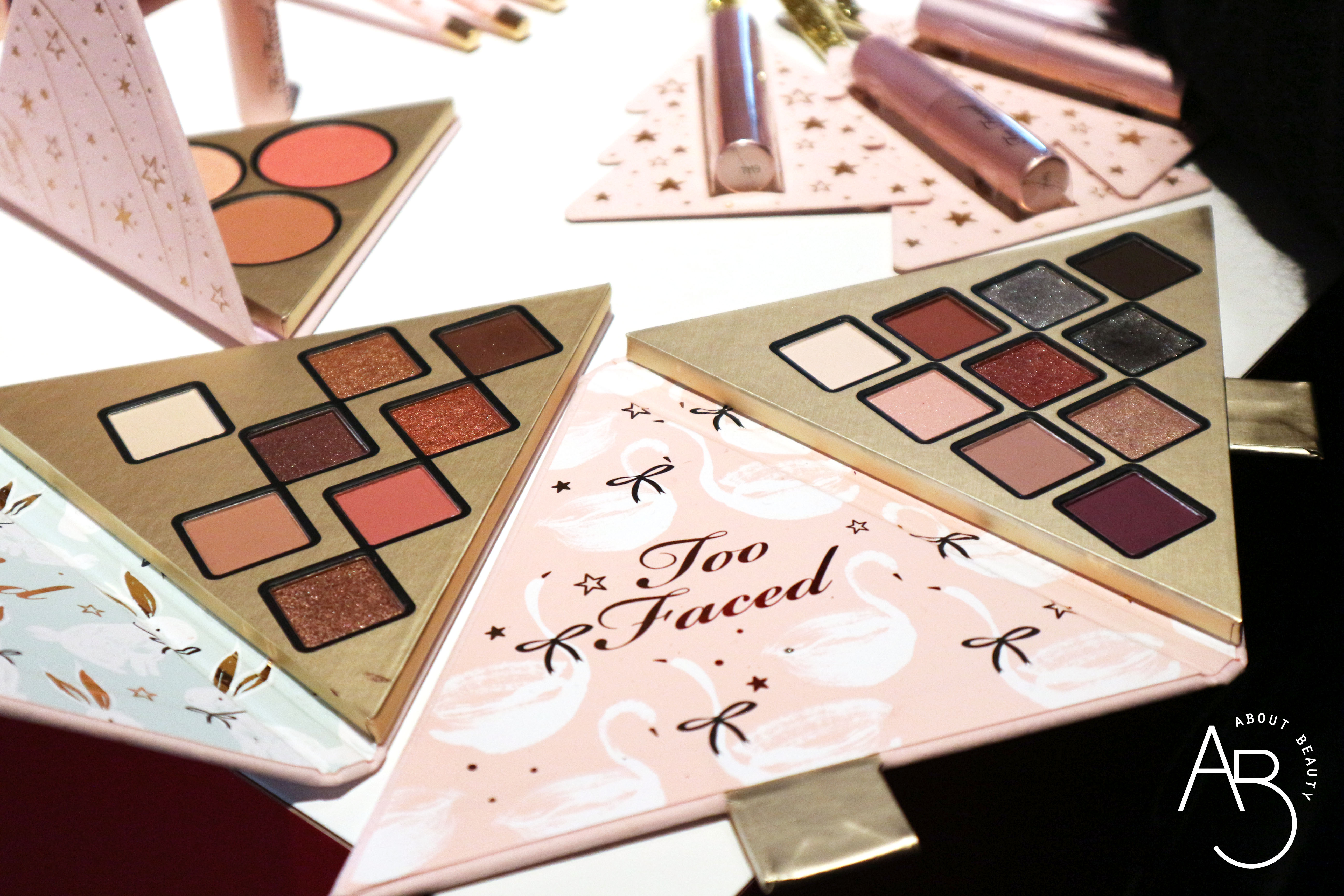 Sephora Natale 2018 Novita da non perdere - Make-up - Too Faced Cofanetti Palette Under the christmas tree - Review, recensione, swatch, info, prezzo, dove acquistare, data di uscita, packaging