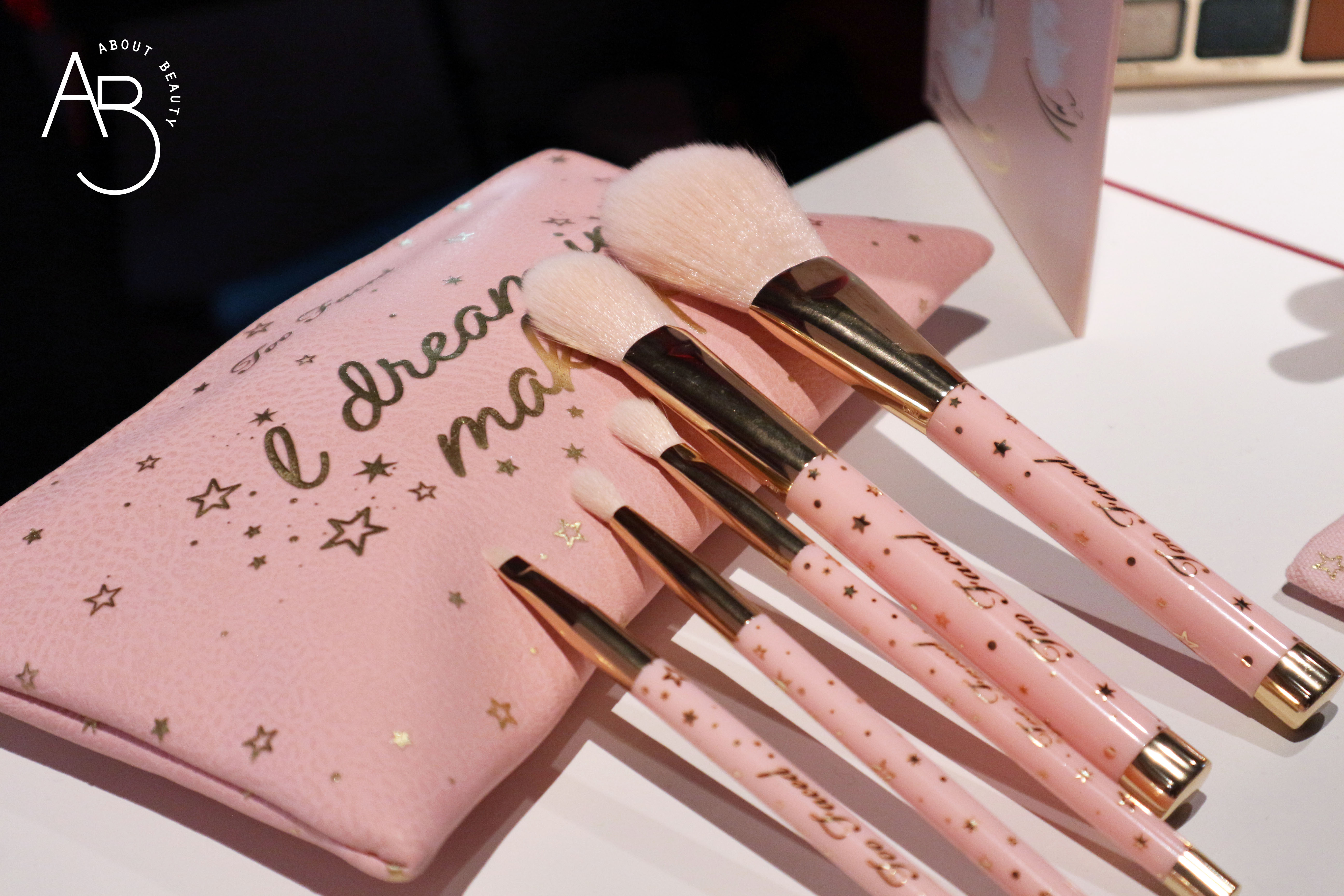 Sephora Natale 2018 Novita da non perdere - Make-up - Too Faced Kit pennelli - Review, recensione, swatch, info, prezzo, dove acquistare, data di uscita