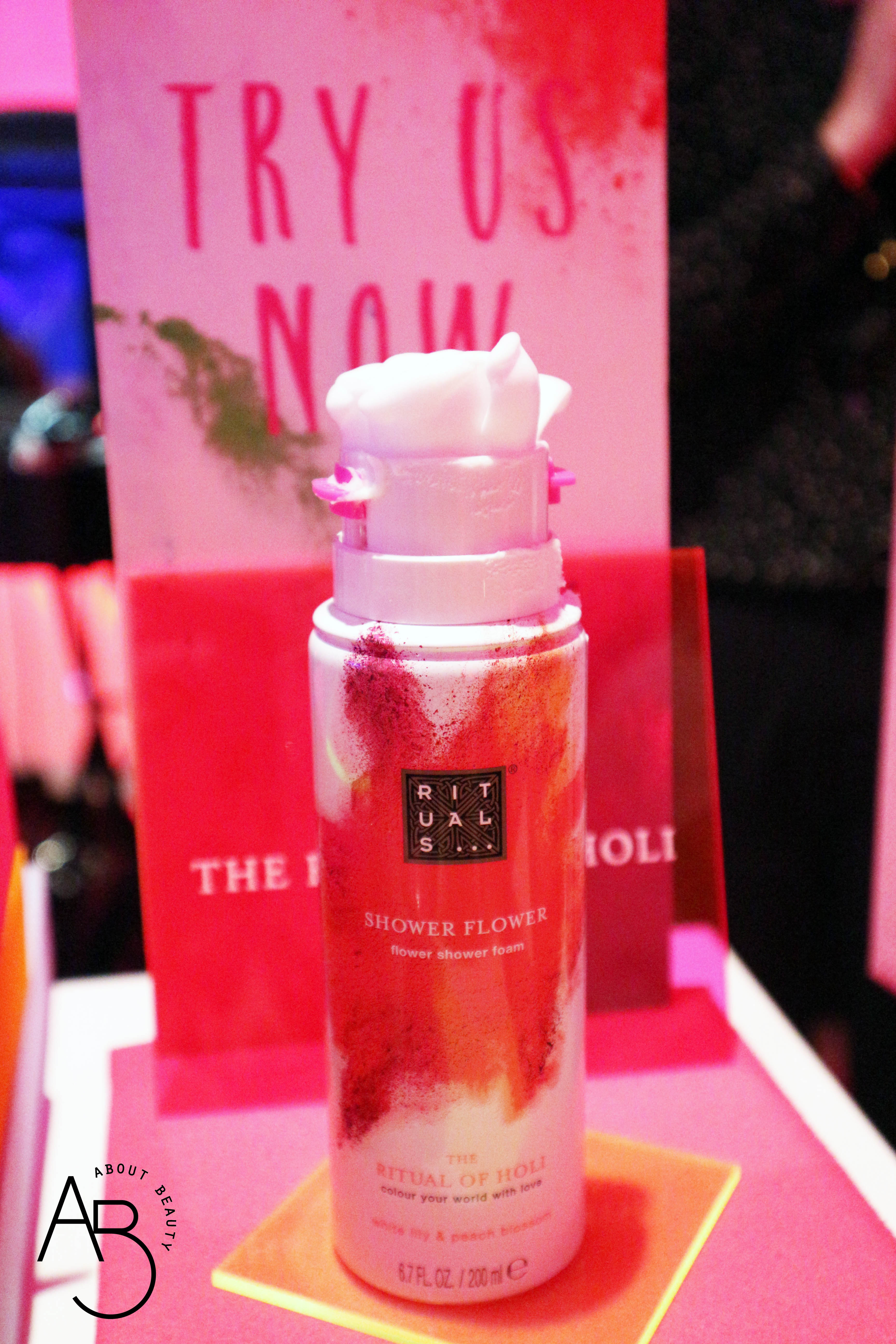 Sephora Natale 2018 Novita da non perdere - Skincare- Rituals Shower Flower Foam - Review, recensione, swatch, info, prezzo, dove acquistare, data di uscita
